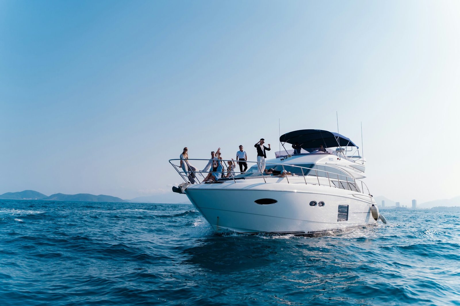 Yacht / Marine